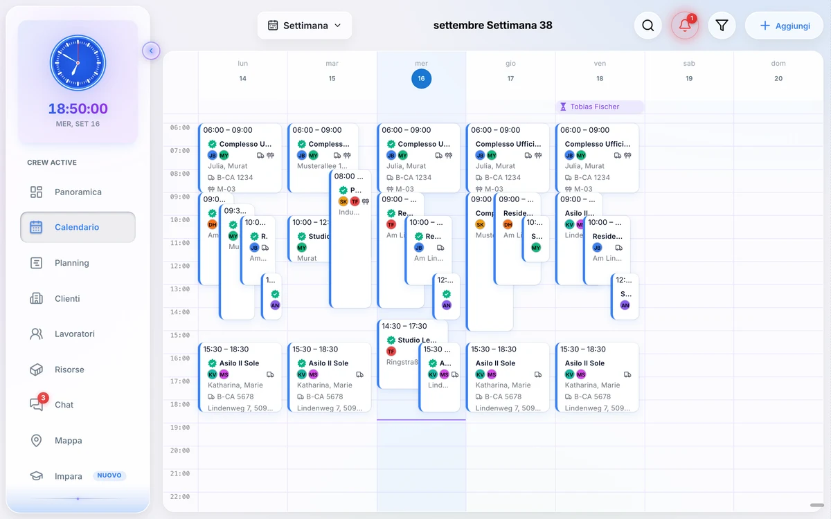Crew Active pianificazione: calendario settimanale con interventi, sedi e dipendenti assegnati (dati di esempio)